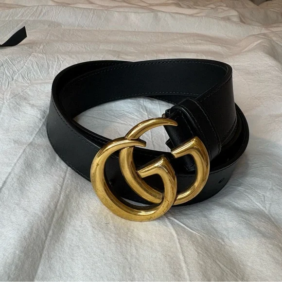 Gucci Black Leather Belt with Gold GG Buckle - Picture 3 of 4